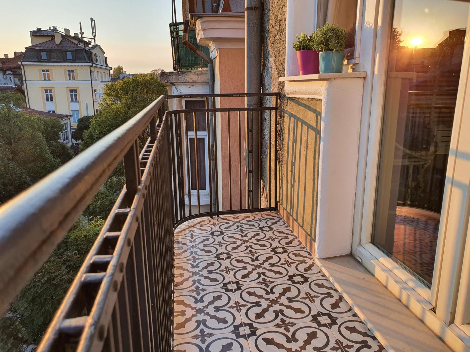 Apartment Memoir By Sofiaspot - Central, Metro To Airport Exterior foto